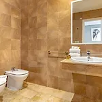 アパート Vacation I Puente Apartment, Brand-new, Exclusive Location In Golden Mile, Close To Fine Dining, The And Puerto Banus