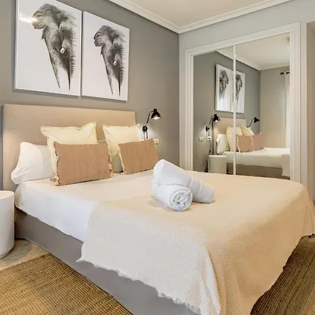 Vacation I Puente Apartment, Brand-new, Exclusive Location In Golden Mile, Close To Fine Dining, The And The Marina Lejlighed Marbella