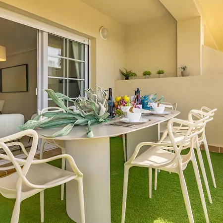 Vacation I Puente Apartment, Brand-new, Exclusive Location In Golden Mile, Close To Fine Dining, The And The Marina Appartamento