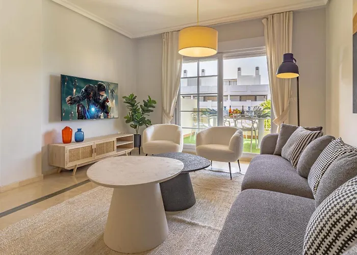 Vacation I Puente Apartment, Brand-new, Exclusive Location In Golden Mile, Close To Fine Dining, The And The Marina *