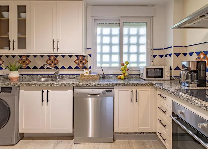 Vacation I Puente Apartment, Brand-new, Exclusive Location In Golden Mile, Close To Fine Dining, The And The Marina *