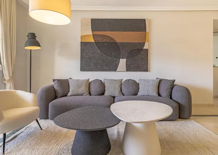 公寓 Vacation I Puente Apartment, Brand-new, Exclusive Location In Golden Mile, Close To Fine Dining, The And The Marina 马尔韦利亚