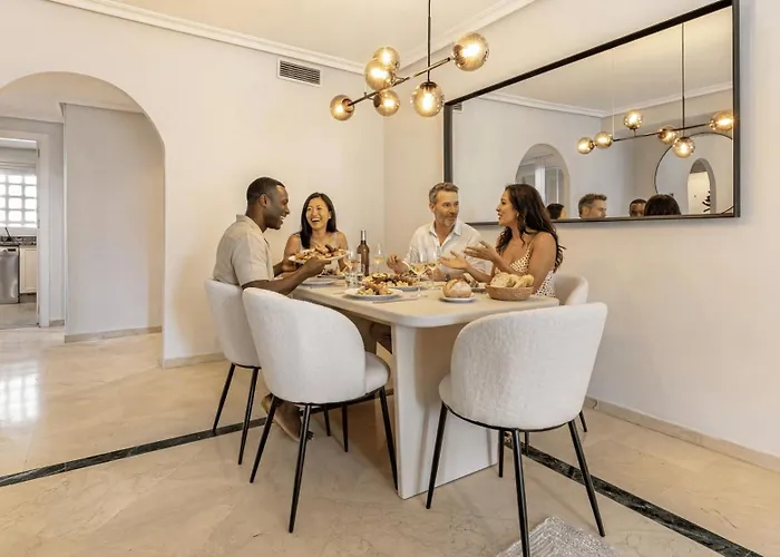 Vacation I Puente Apartment, Brand-new, Exclusive Location In Golden Mile, Close To Fine Dining, The And The Marina 马尔韦利亚