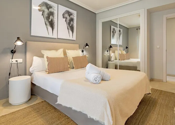 Vacation I Puente Apartment, Brand-new, Exclusive Location In Golden Mile, Close To Fine Dining, The And The Marina Lejlighed Marbella
